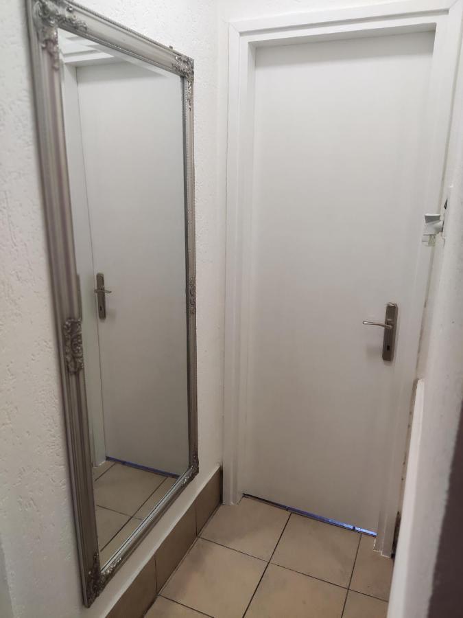 Apartmani Sarah Tuzla Ngoại thất bức ảnh